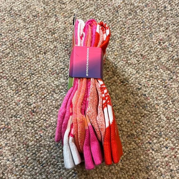 π HP ππ CROCS Socks Retro Resort Crew Socks 3 Pack - Picture 8 of 13